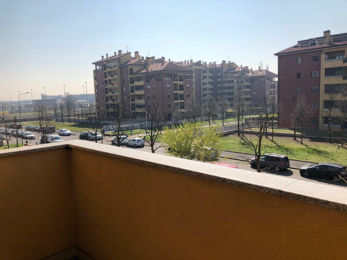 Emariva Apartment Rozzano Luaran gambar